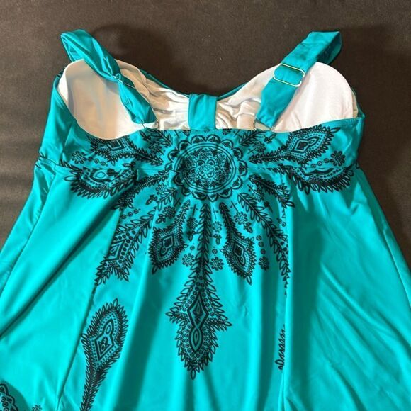 Women’s 2 Piece Plus Sized Swimsuit Tankini Adjustable Straps Size 24 NWT - Picture 6 of 14